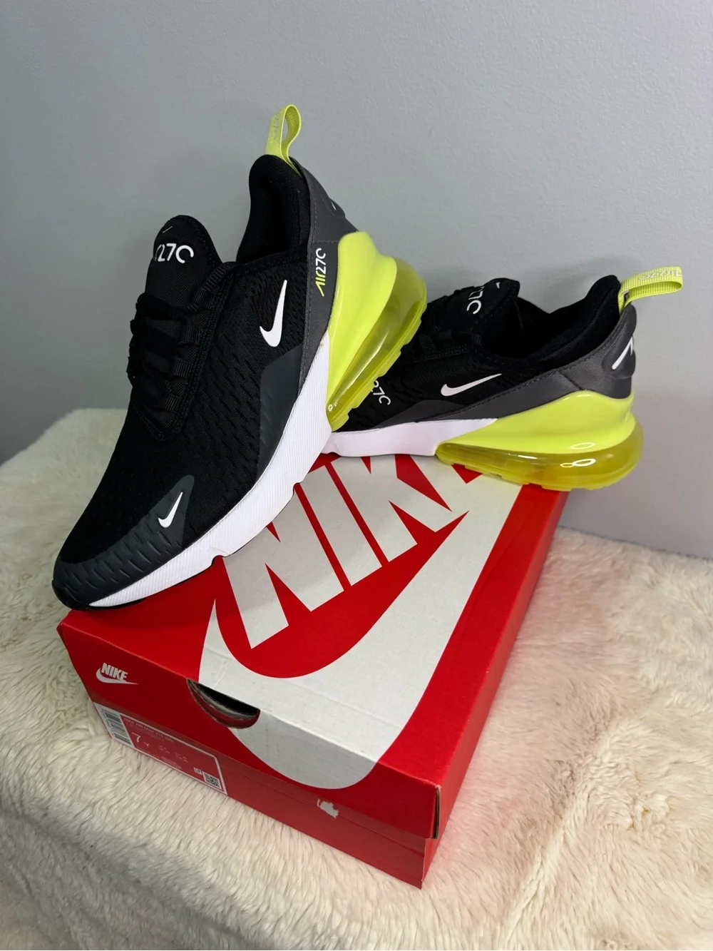 New in Box 📚Nike Air Max 270